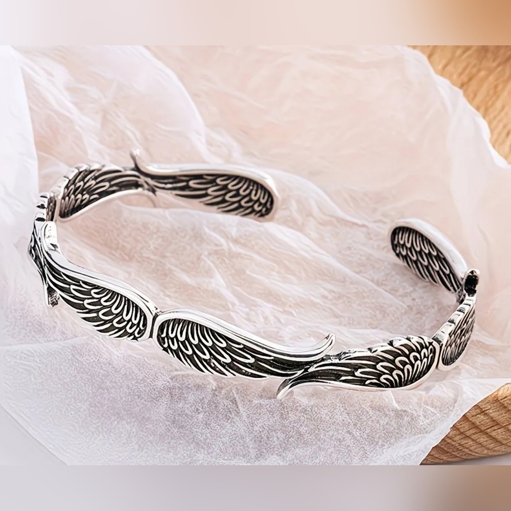 Elegant Silver Angel Wing Cuff Bracelet NIP!